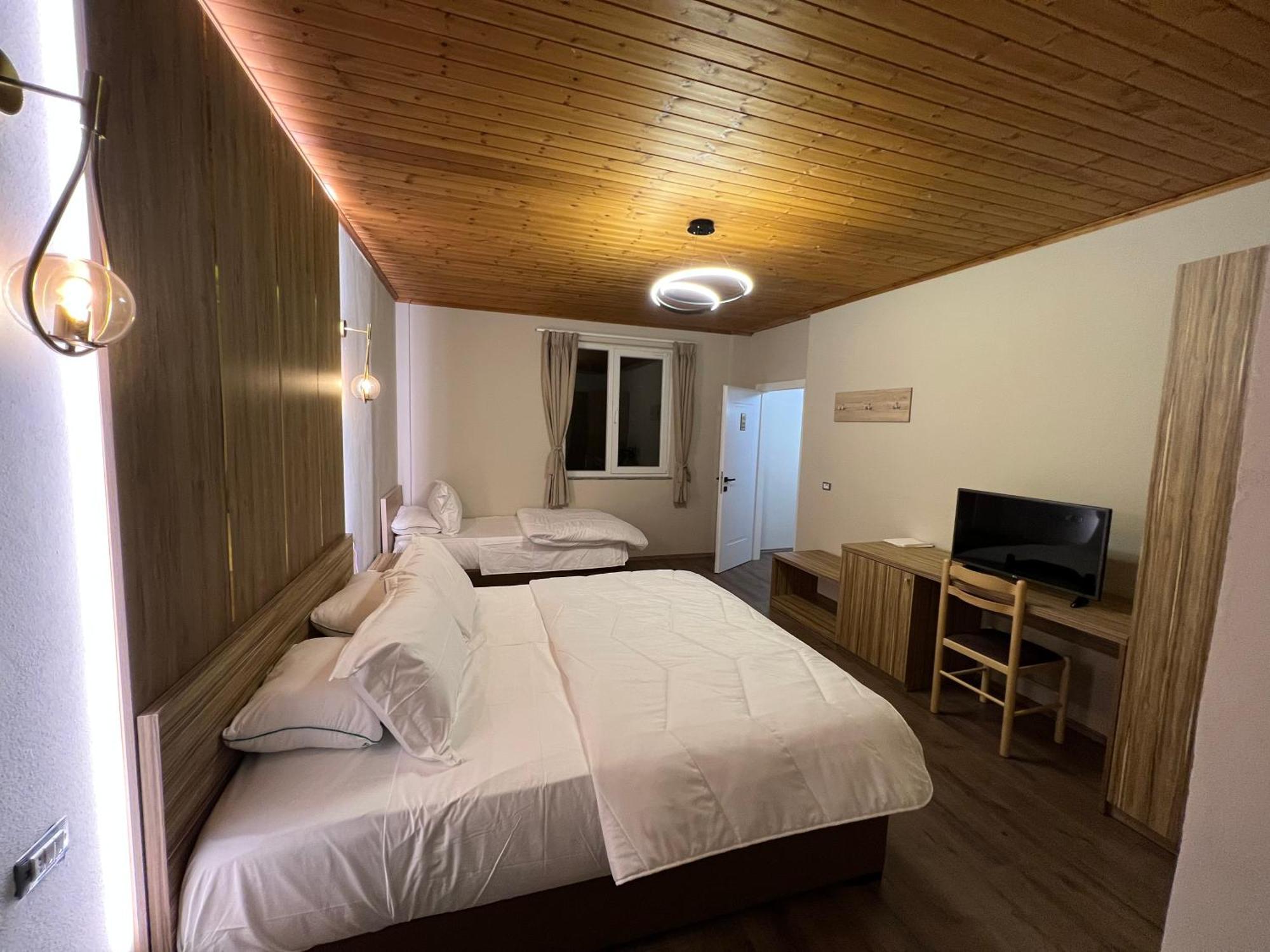 Bujtina Shehu Hotel Kukes Exterior photo